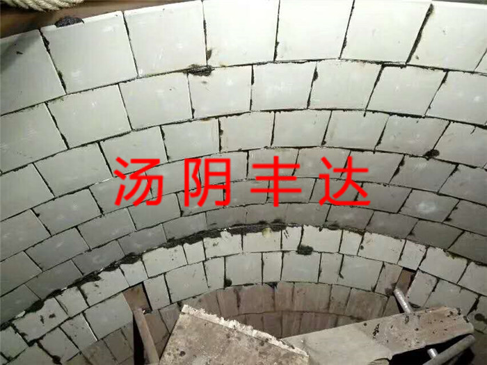 微（wēi）晶（jīng）鑄石板施工現場